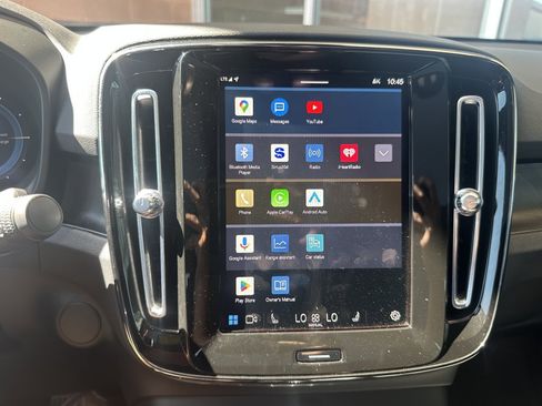 Used 2023 Volvo C40 P8 Recharge Plus image 20