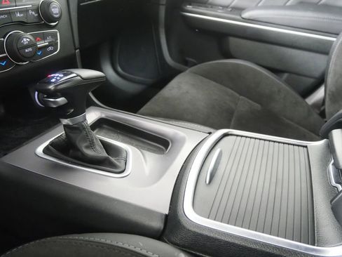 Used 2022 Dodge Charger Scat Pack w/ Dynamics Package image 18