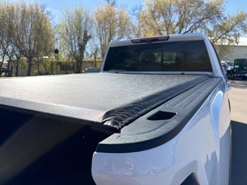 Used 2021 GMC Sierra 2500 AT4 w/ AT4 Premium Plus Package AWD/4WD image 15
