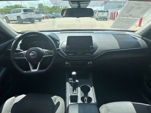 Used 2022 Nissan Altima 2.5 SV FWD image 26