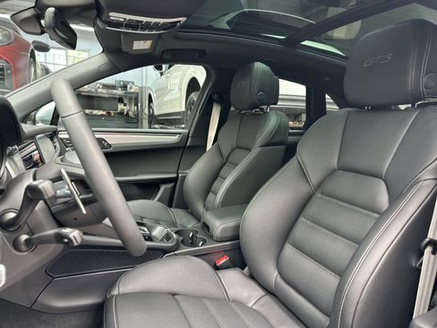 New 2026 Porsche Macan GTS AWD/4WD image 5