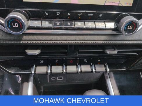 Certified 2024 Chevrolet Colorado LT w/ LT Convenience Package II AWD/4WD image 19