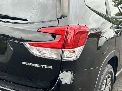 Used 2022 Subaru Forester Premium image 12