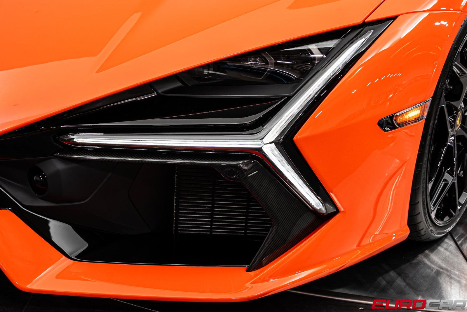 Used 2024 Lamborghini Revuelto AWD/4WD image 16