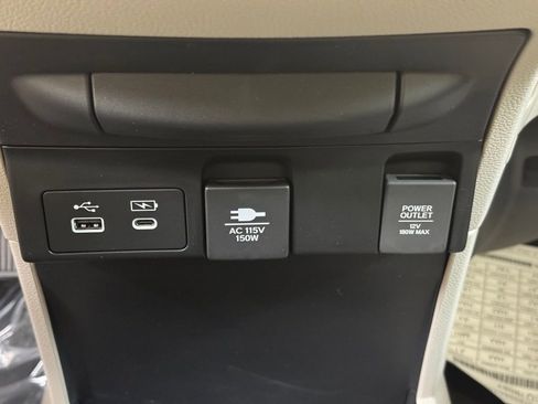 New 2026 Honda Odyssey Touring image 40