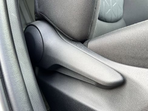 Used 2025 Toyota RAV4 XLE w/ Convenience Package FWD image 27