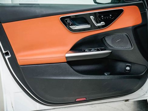 Used 2025 Mercedes-Benz C 300 Sedan image 19