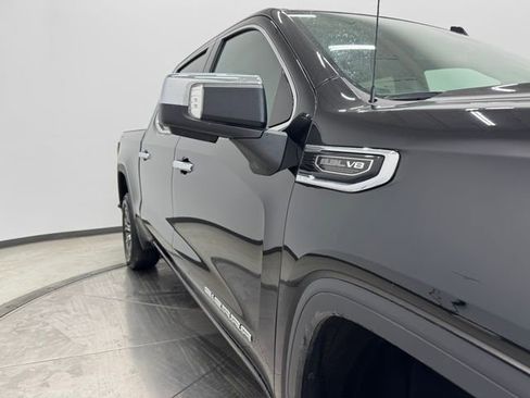 Used 2025 GMC Sierra 1500 SLT image 44