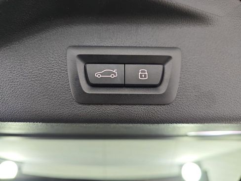 Used 2024 BMW X5 xDrive40i w/ Premium Package image 16