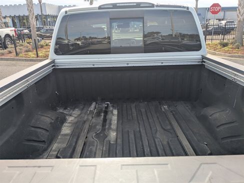 Used 2018 Nissan Titan PRO-4X image 13