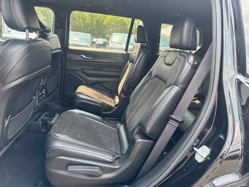 Used 2023 Jeep Grand Cherokee L Laredo AWD/4WD image 14