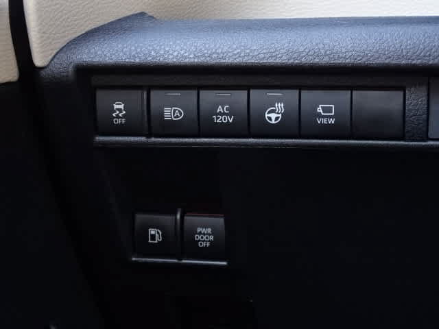 Used 2024 Toyota Sienna Platinum FWD image 39