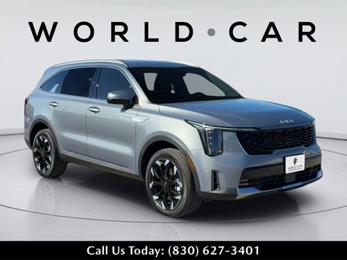 Used 2025 Kia Sorento EX image 2