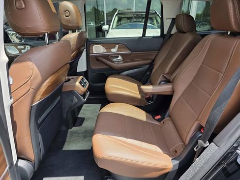Certified 2024 Mercedes-Benz GLS 450 4MATIC image 10