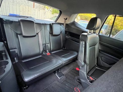 Used 2019 Volkswagen Atlas SE w/ Towing Package image 24