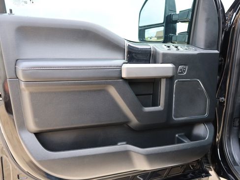 Used 2021 Ford F350 Platinum w/ FX4 Off-Road Package AWD/4WD image 30