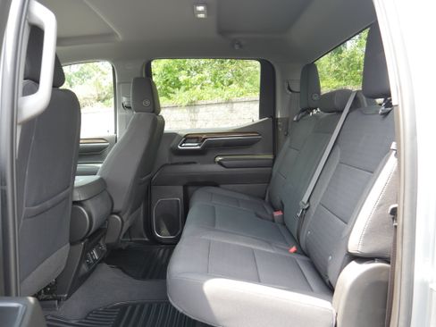 Certified 2023 Chevrolet Silverado 1500 LT AWD/4WD image 15