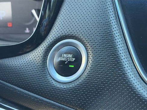 Used 2017 Cadillac XT5 Base image 13