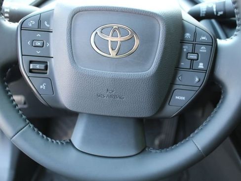 Used 2025 Toyota Prius LE AWD/4WD image 10
