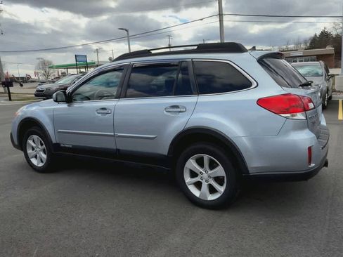 Used 2014 Subaru Outback 2.5i Premium w/ Accessory Value Package (OYX) image 7