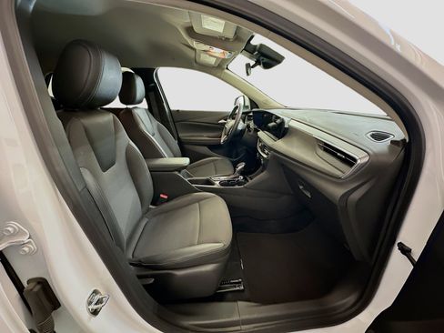 Used 2025 Buick Encore GX Preferred image 32