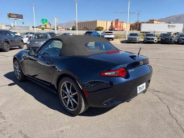 Used 2022 MAZDA MX-5 Miata Grand Touring RWD image 5