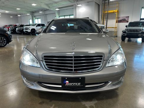 Used 2007 Mercedes-Benz S 550 image 2
