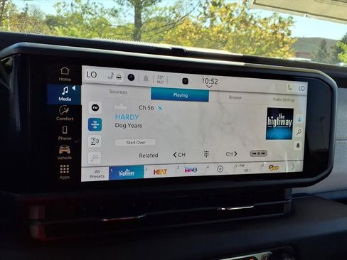 New 2025 Jeep Gladiator Sport image 14