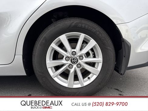 Used 2025 Toyota Camry LE image 3