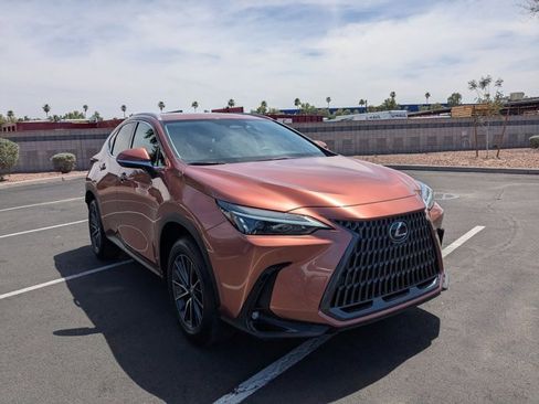 Used 2025 Lexus NX 250 FWD w/ Accessory Package (2T) image 3