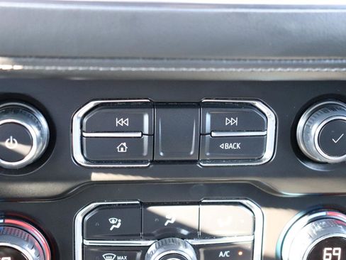 Used 2024 Chevrolet Tahoe LT AWD/4WD image 41