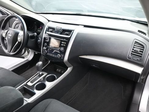 Used 2014 Nissan Altima 2.5 SV FWD image 24
