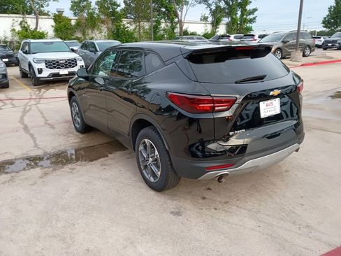 Used 2025 Chevrolet Blazer LT image 8