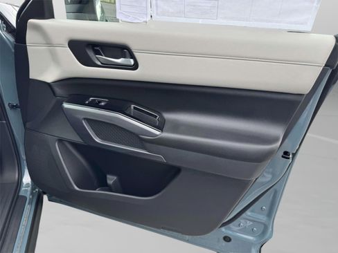 New 2026 Nissan Pathfinder SL image 19