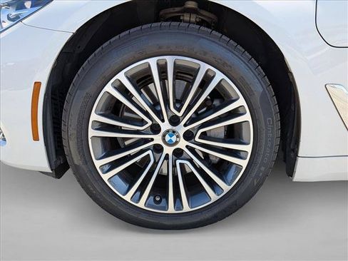 Used 2020 BMW 530e w/ Convenience Package RWD image 16
