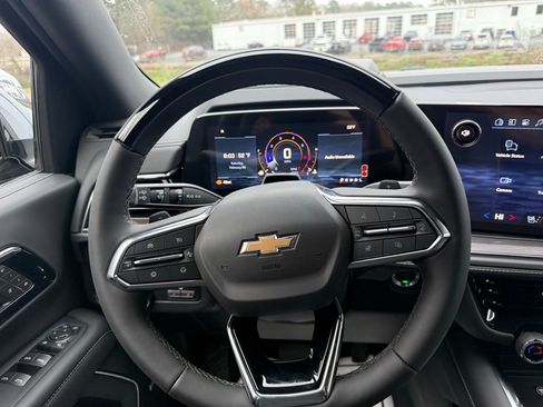 New 2026 Chevrolet Suburban Premier image 13