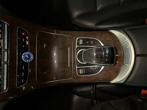 Used 2015 Mercedes-Benz C 300 4MATIC Sedan image 37