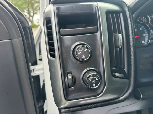 Used 2018 Chevrolet Silverado 1500 LT w/ All Star Edition AWD/4WD image 16