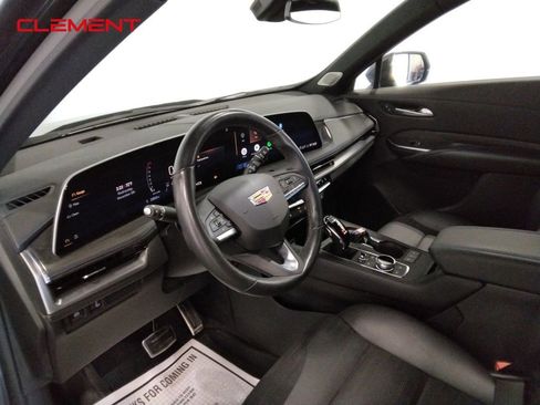 Used 2024 Cadillac XT4 Sport image 27
