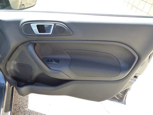 Used 2015 Ford Fiesta SE w/ Comfort Package FWD image 17