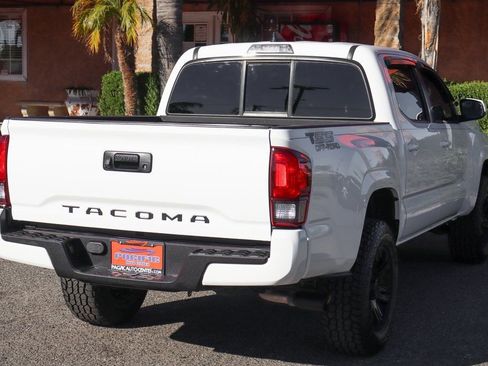 Used 2021 Toyota Tacoma SR w/ SR Convenience Package image 9