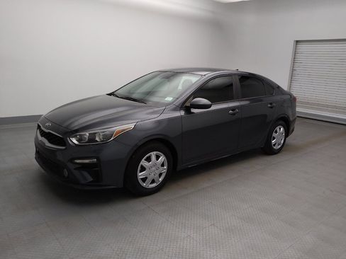 Used 2021 Kia Forte FE image 2