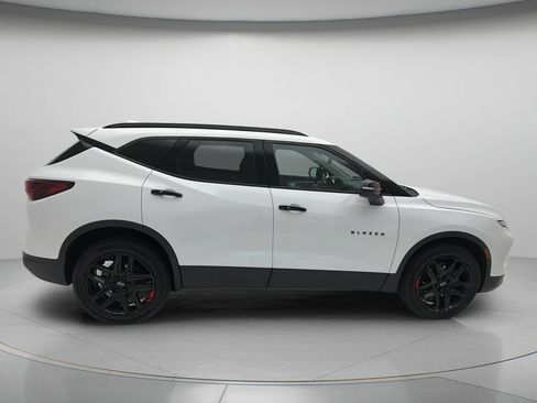 Used 2023 Chevrolet Blazer LT w/ Sound & Technology Package AWD/4WD image 6