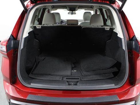 Certified 2025 Nissan Rogue SV image 18