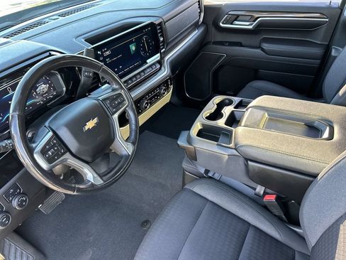 Used 2022 Chevrolet Silverado 1500 LT AWD/4WD image 10