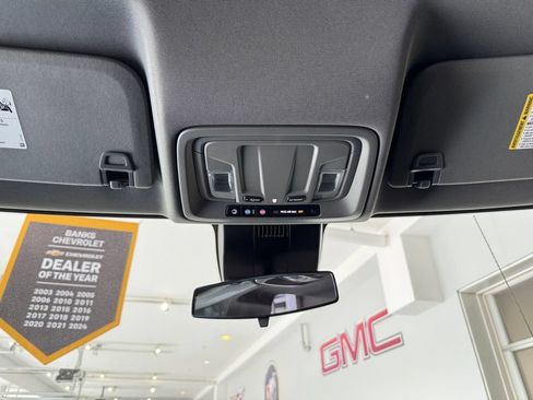 Used 2023 GMC Sierra 1500 Elevation AWD/4WD image 22