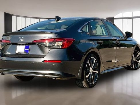 Used 2023 Honda Civic Touring image 6