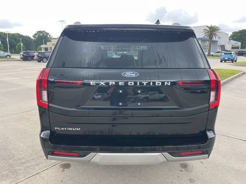 Used 2025 Ford Expedition Platinum AWD/4WD image 5