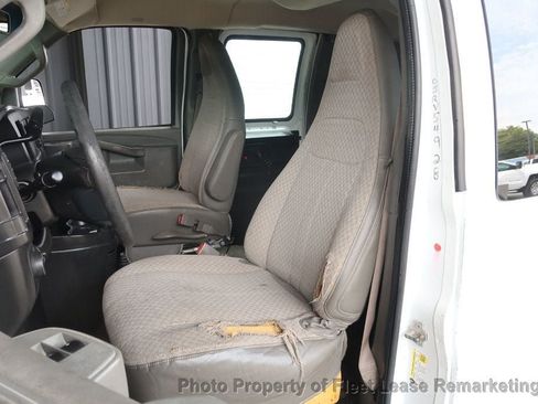 Used 2018 Chevrolet Express 3500 LT w/ LT Preferred Equipment Group RWD image 11