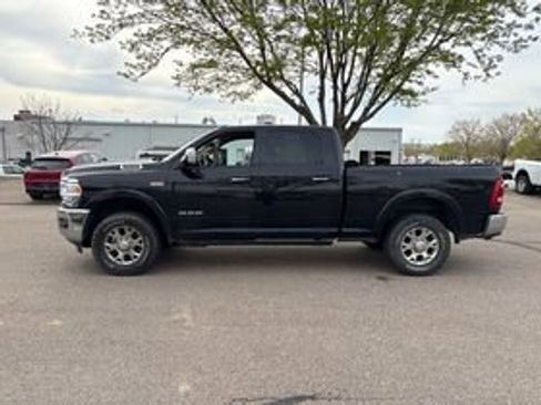 Used 2022 RAM 3500 Laramie image 9